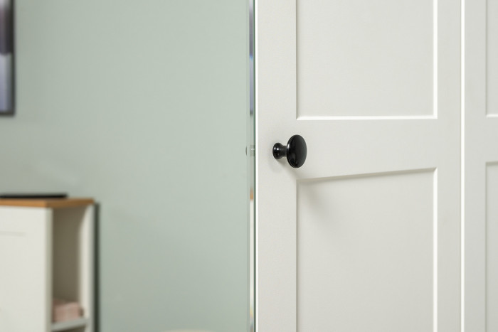 Остин 11.53 Кровать + ортопед + 13.336.03 Шкаф для одежды + 16.240 Комод, белый шагрень/дуб крафт золотой