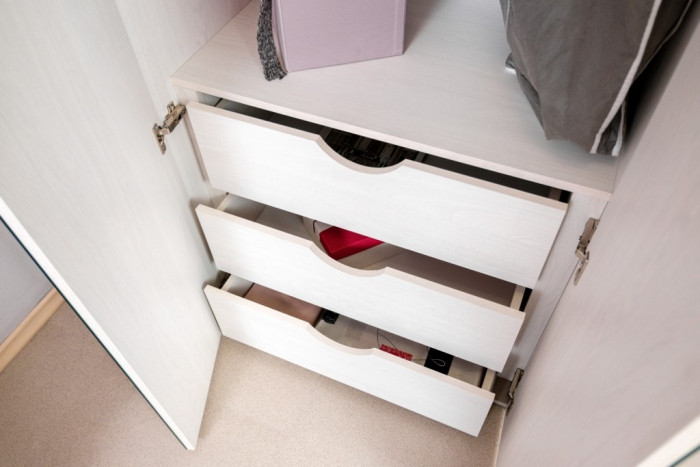 Шкаф для одежды и белья Бровние 777